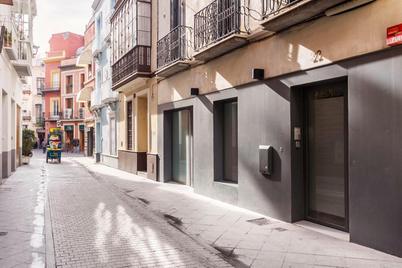 Apartamentos Catedral Seville Exterior photo